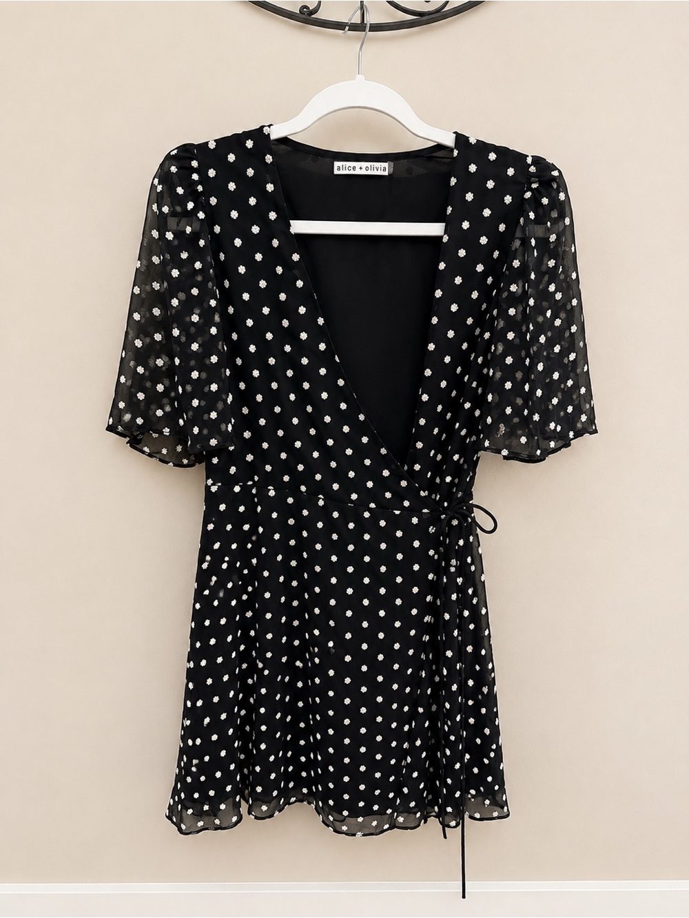 Alice + Olivia Black‎ and White floral Dot Wrap Dress